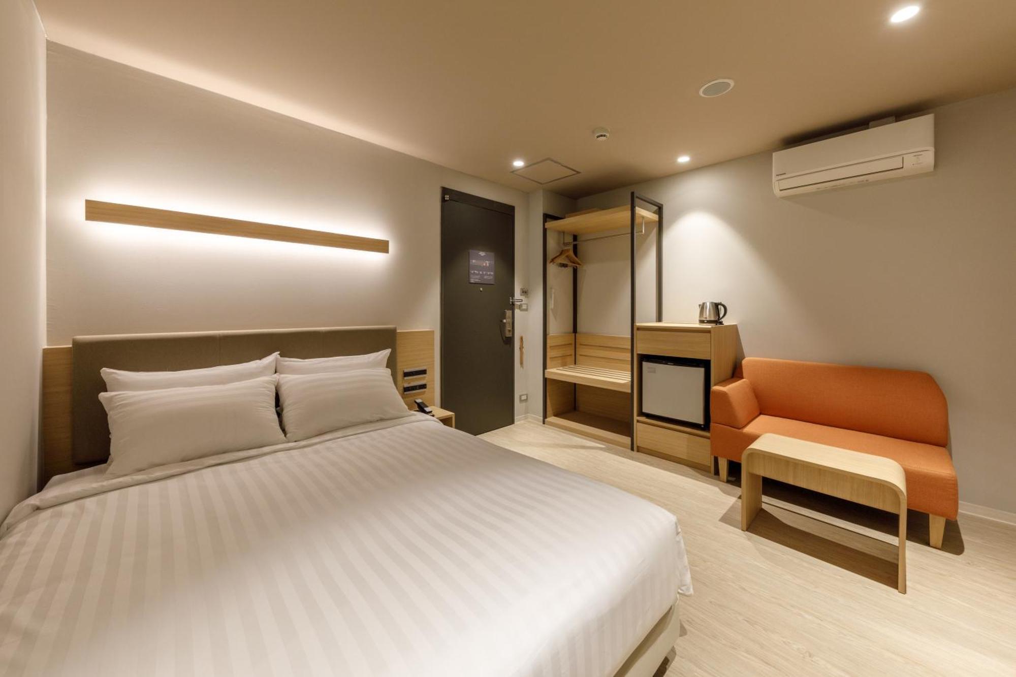 Nishitetsu Hotel Croom Bangkok Silom Exterior photo